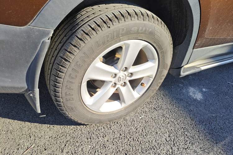 Used Toyota RAV4 2013 2.0L CVT Two-Wheel Drive Urban Edition
