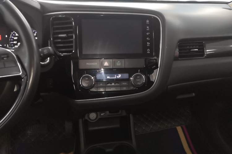 Used Mitsubishi Outlander 2016 2.4L 4x4 Elite Edition 5 Seats