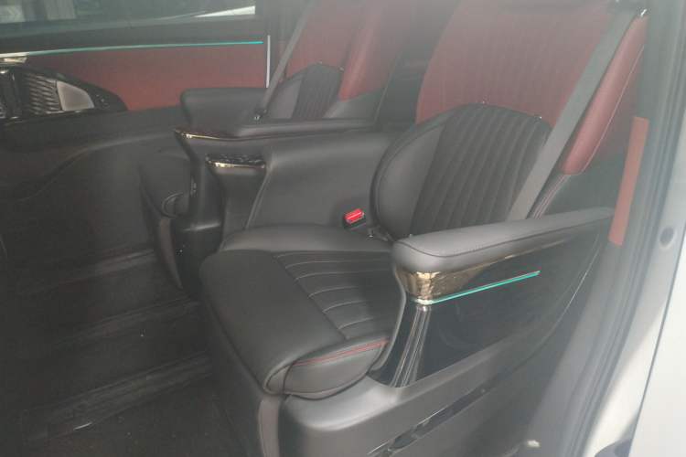 Used GAC Trumpchi M8 2023 Zongshi Series 400T Flagship Edition
