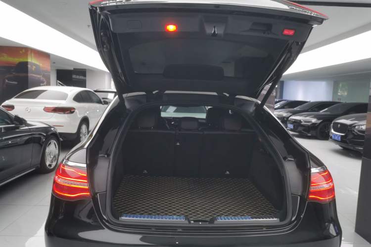 Used Mercedes-Benz GLC Coupe 2019 GLC 200 4MATIC Coupe SUV