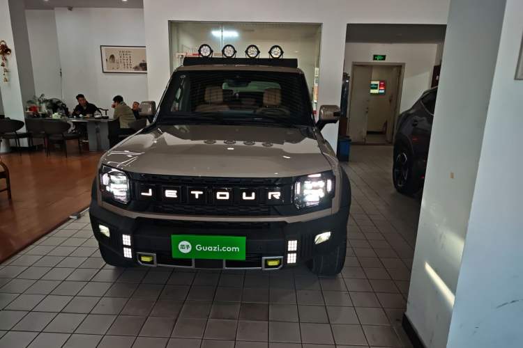 Used JETOUR Traveler 2023 2.0T All-Wheel Drive CrossPRO+