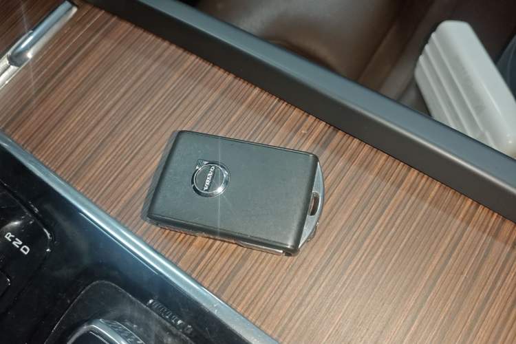 Used Volvo XC60 2025 B5 Four-Wheel Drive Smart & Advanced Luxury Edition