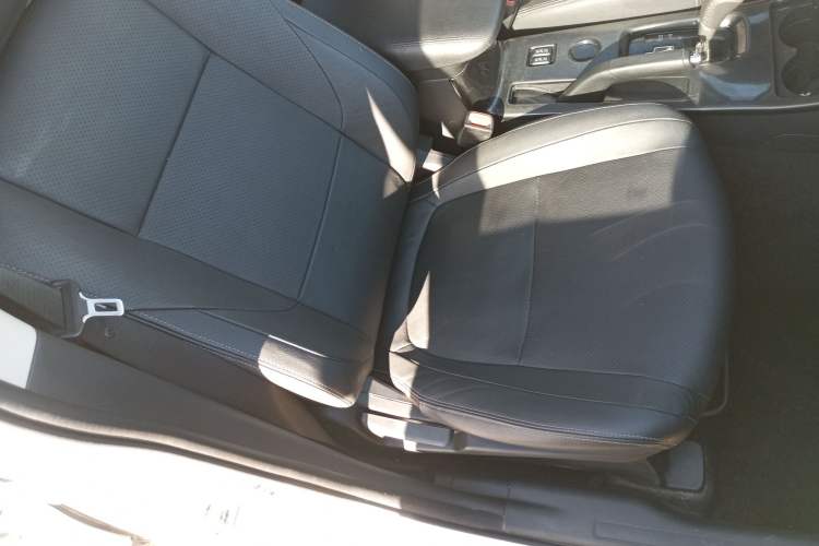 Used Mitsubishi Outlander 2018 2.0L Two-Wheel Drive Glory Edition 5 Seats