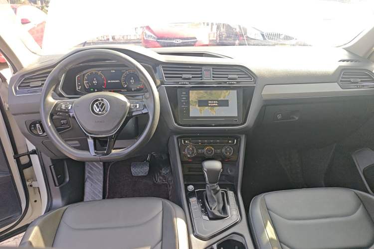 Used Volkswagen Tiguan L 2021 330TSI Automatic Two-Wheel Drive Smart Edition
