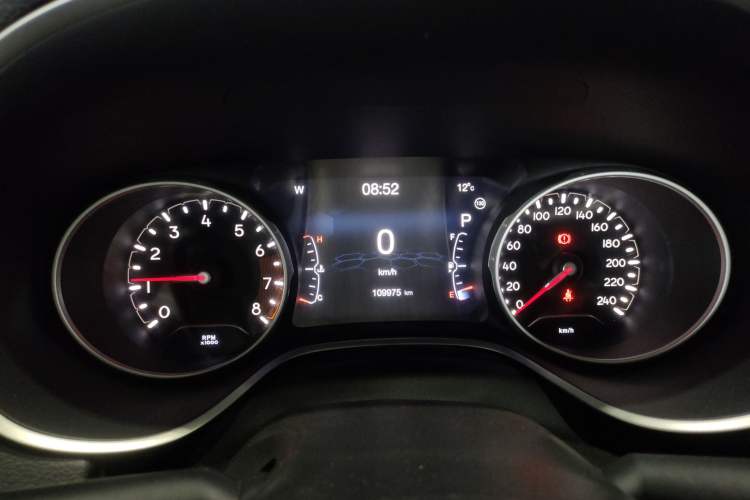 Used  Compass 2017 200T Automatic Family Edition
