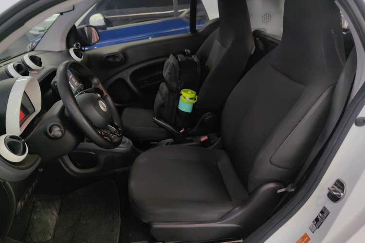 Used  fortwo 2018 1.0L 52kW Hardtop Dynamic Version China V
