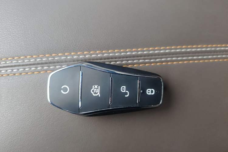 Used BYD Qin PLUS 2024 HONOR Edition DM-i 55KM Leading Model
