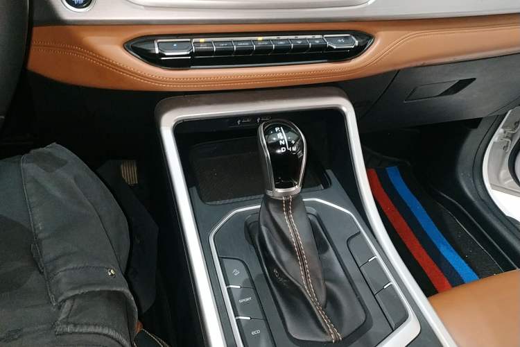 Used Geely Auto Vision X6 2020 1.4T CVT Asian Games Edition
