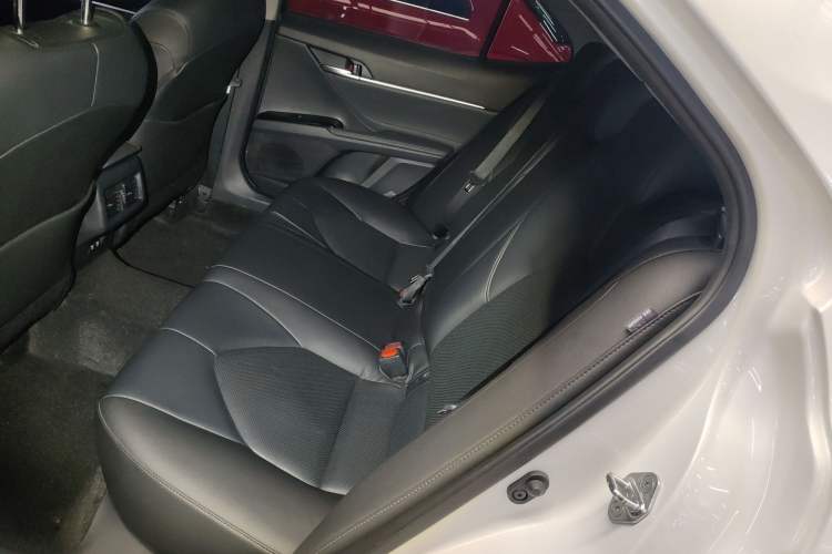 Used Toyota Camry 2019 Revised Version 2.0G Luxury Edition
