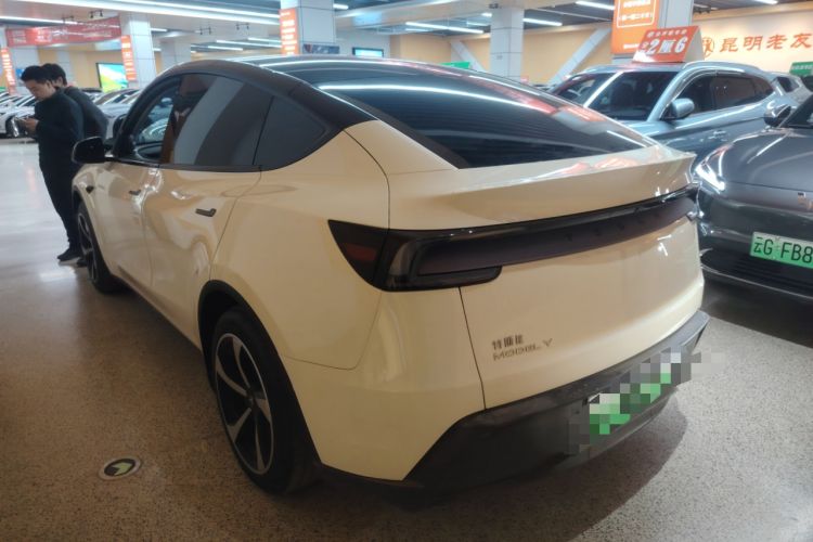 Used Tesla Model Y 2025 Rear-Wheel-Drive Version
