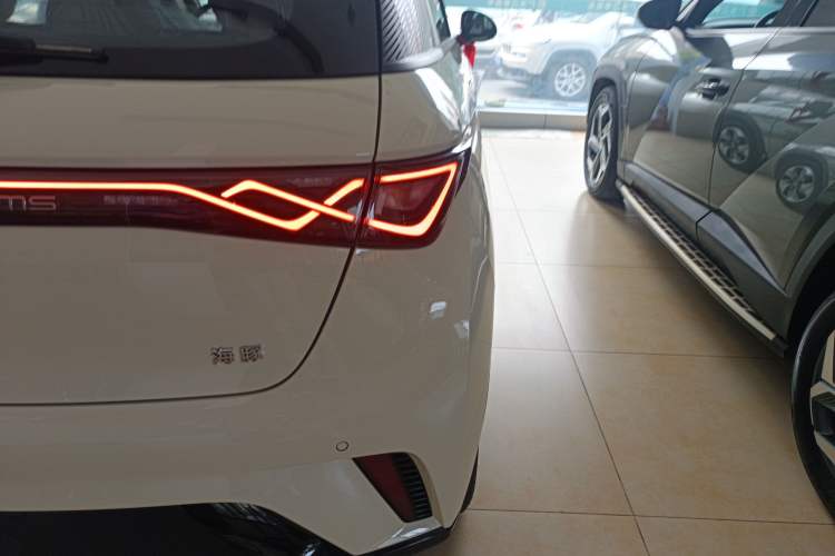 Used BYD Dolphin 2025 420km Free Edition
