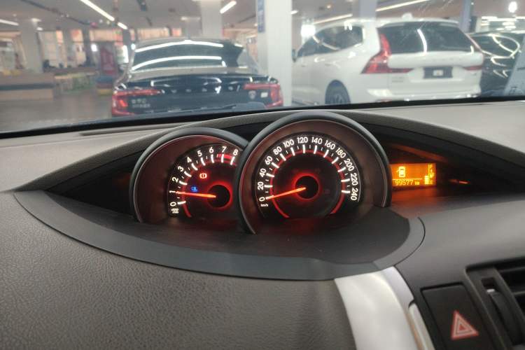 Used Toyota Verso 2014 Starlight 180E CVT Elite Edition
