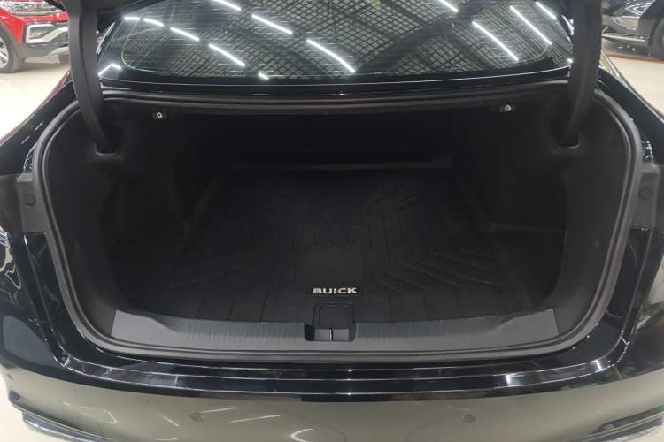 Used Buick LaCrosse 2023 Restyled 25T Cross-Country Edition