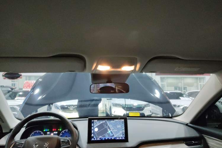 Used Hongqi E-QM5 2024 610 km PLUS
