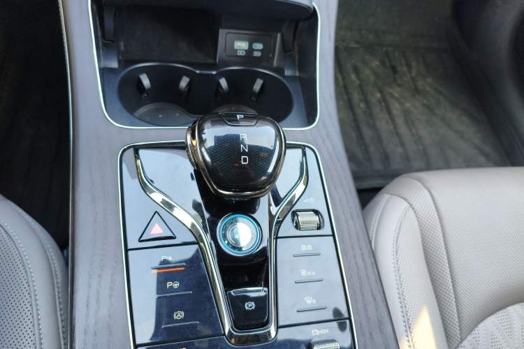 Used BYD Han 2025 EV Intelligent Driving Edition 701KM LiDAR Flagship Model
