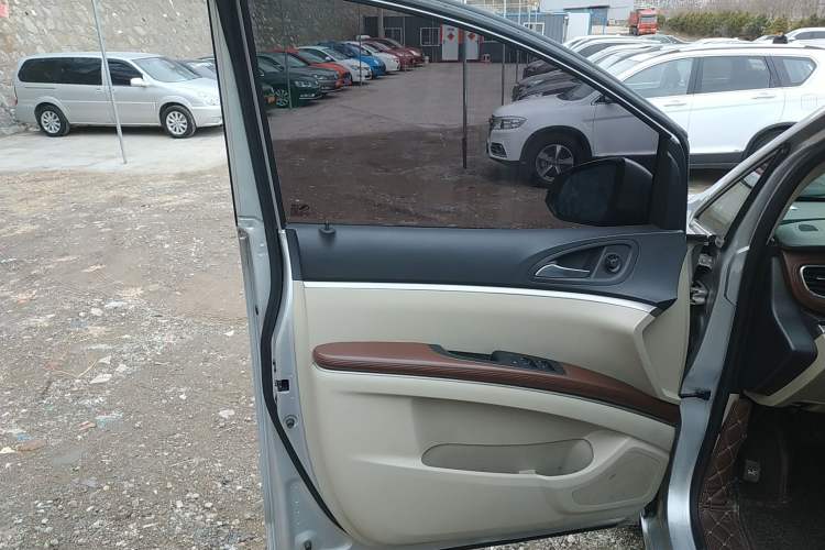 Used Buick GL8 2014 3.0L GT Luxury Business Haoya Edition
