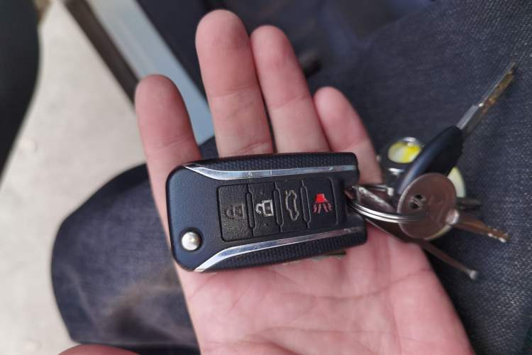 Used Venucia D60 2019 100 000 Glory 1.6L Entry Manual ChenShang Edition China VI
