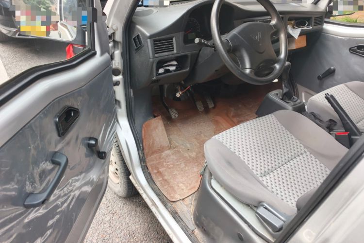 Used Wuling Zhiguang 2023 1.5L Practical Version 5/7 Seats
