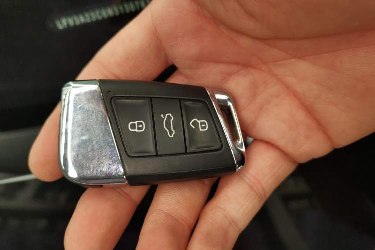 Used Volkswagen Magotan 2023 2 Million Units Commemorative Edition 330TSI DSG Luxury Version
