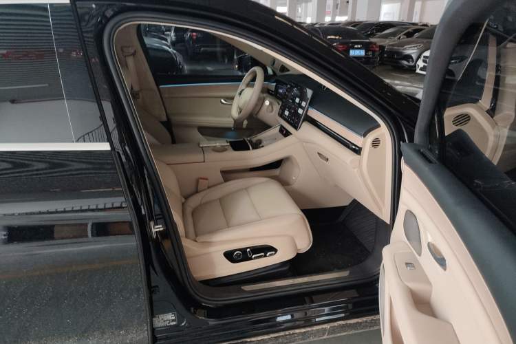 Used Hima AITO M5 2025 Extended-Range Ultra All-Wheel-Drive Version
