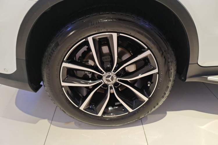 Used Mercedes-Benz GLC 2020 Facelift GLC 300 L 4MATIC Dynamic Edition
