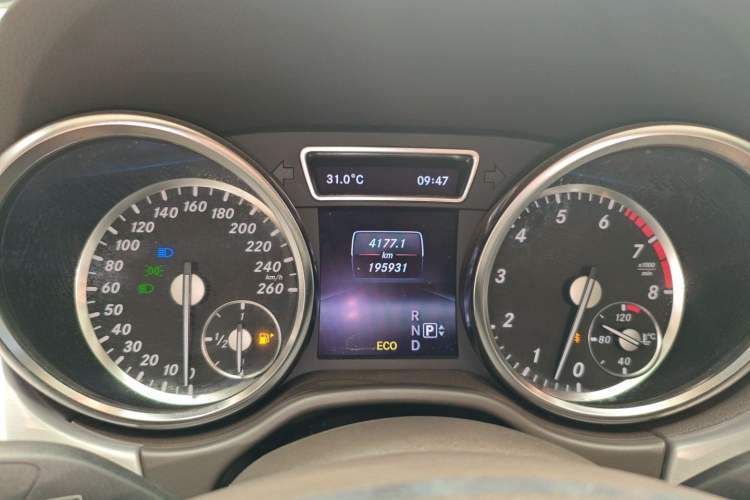 Used Mercedes-Benz M-Class 2014 ML 320 4MATIC