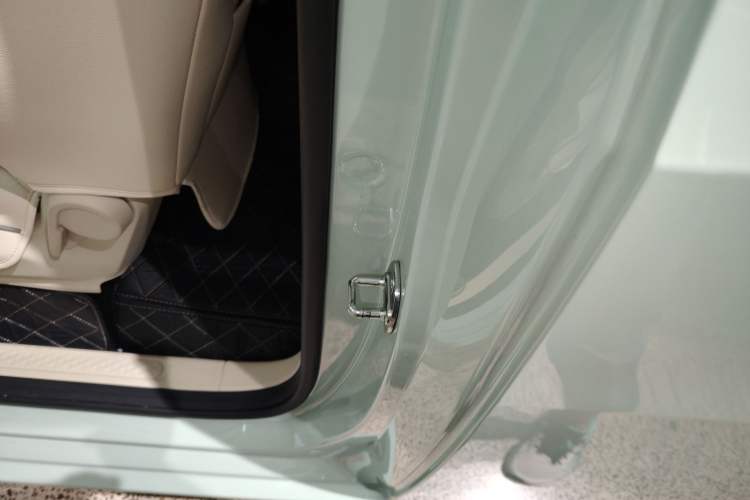 Used Wuling Hongguang MINIEV 2024 3rd Generation 215km Advanced Version
