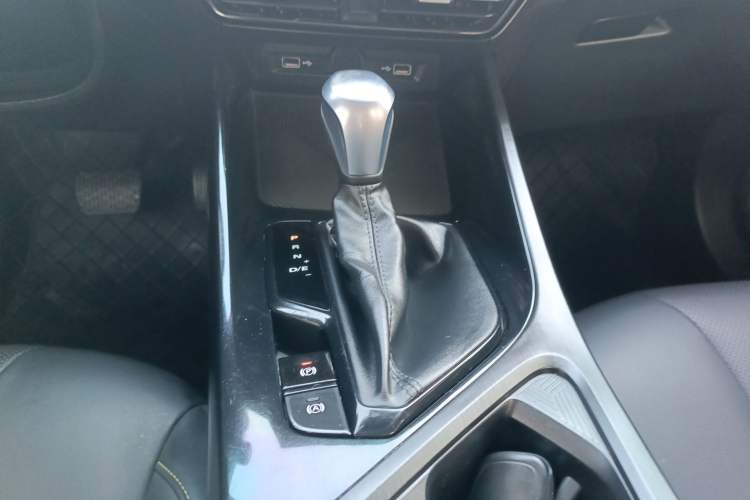 Used Roewe i5 2021 1.5L CVT Diamond Edition
