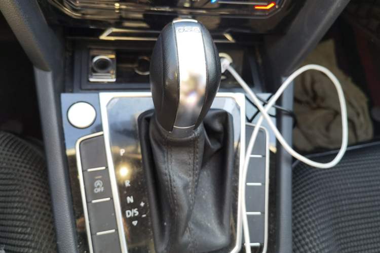 Used Volkswagen Magotan 2023 2 Million Units Limited Edition 330TSI DSG Leading Version
