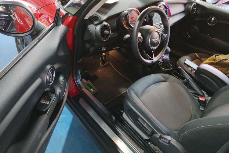 Used  MINI 2016 1.2T ONE Pioneer Edition
