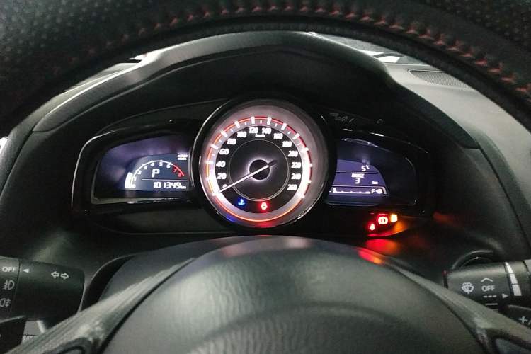 Used Mazda Mazda 3 Axela 2016 Sedan 2.0L Automatic Sport Model
