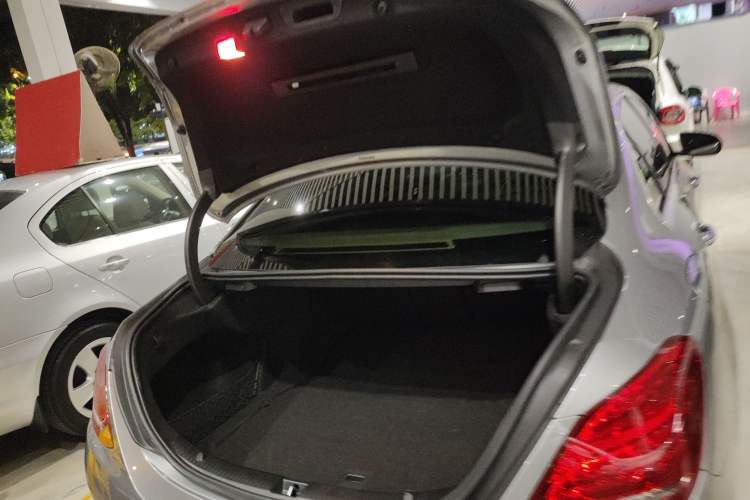 Used Mercedes-Benz C-Class 2015 C 200 L Sport Edition
