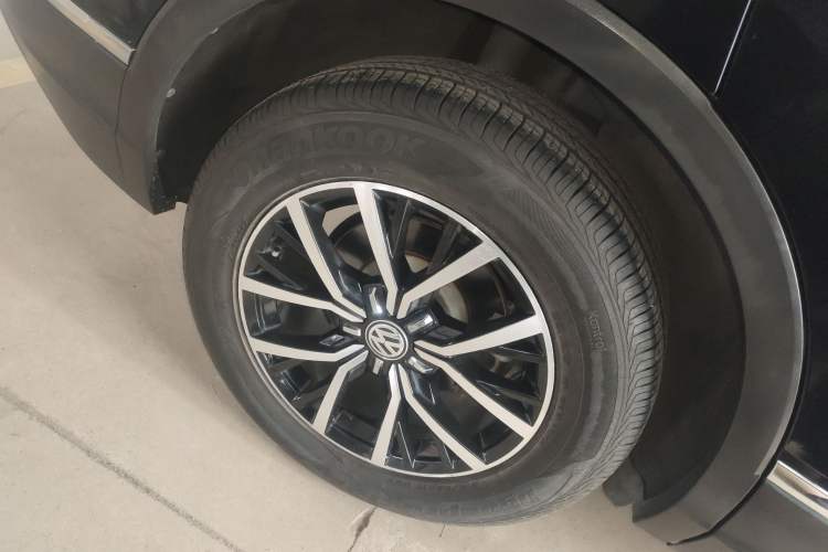 Used Volkswagen Tiguan L 2018 Revised Version 330TSI Automatic Two-Wheel Drive Comfort Edition
