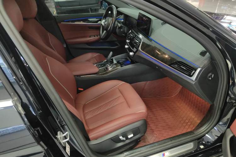 Used BMW 5 Series 2022 Second Facelift 525Li M Sport Package