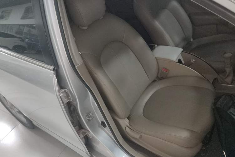 Used Nissan Sylphy 2016 Classic 1.6XE Manual Leading Edition
