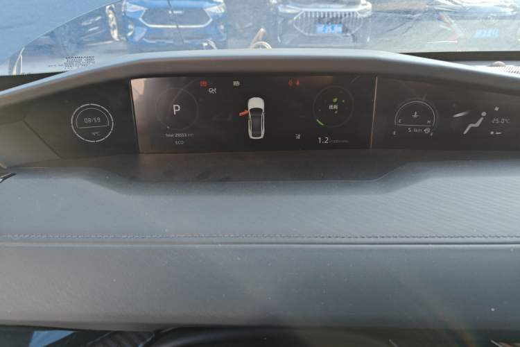 Used Changan UNI-V 2022 1.5T Smart Navigation Version
