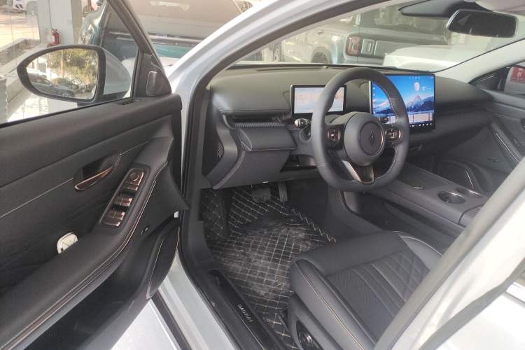 Used Baojun Enjoy 2025 All-Electric 600km Luxury Edition
