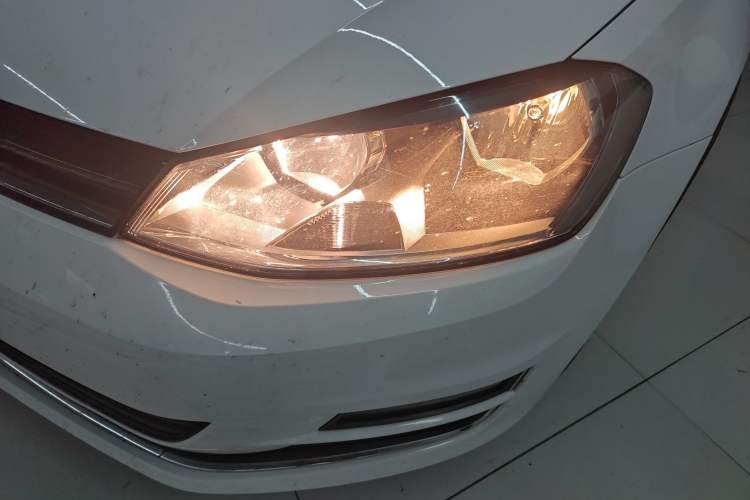 Used Volkswagen Golf 2016 230TSI Automatic Luxury Version
