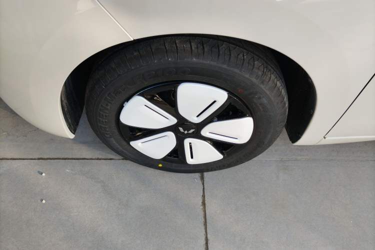 Used Wuling Hongguang MINIEV 2025 Four-Door Version Advanced Edition
