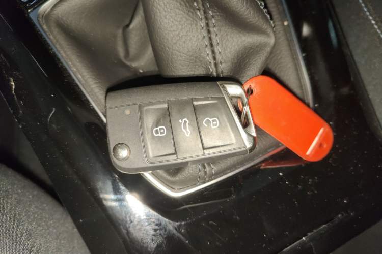 Used Volkswagen Tharu 2025 NewRui 300TSI Prestige Edition