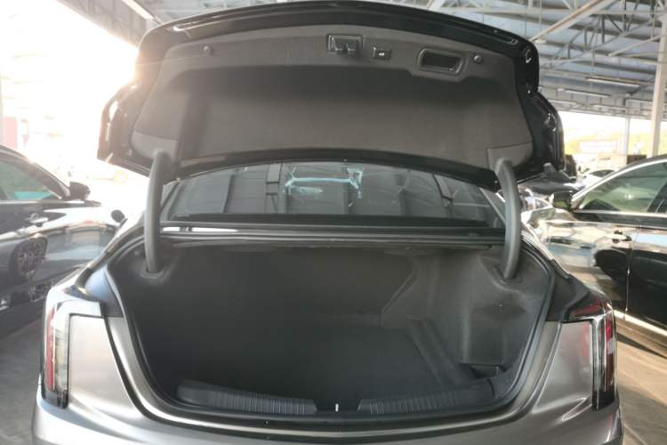 Used Cadillac CT5 2023 28T Prestige Model
