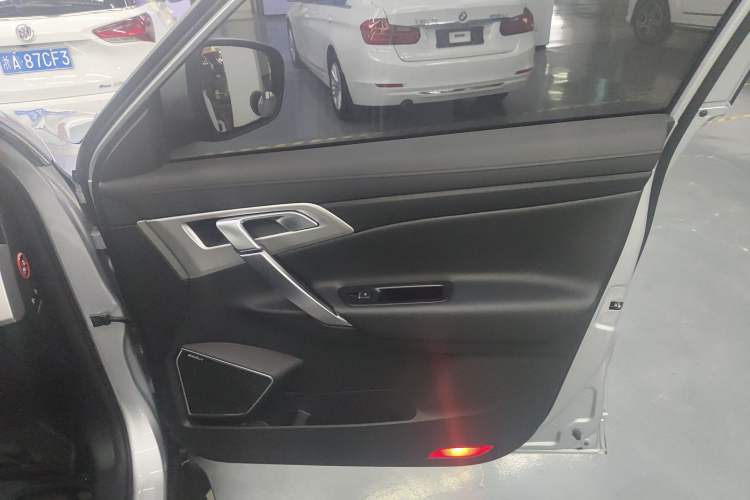 Used Geely Auto Emgrand X7 Sport 2016 1.8TD Automatic All-Wheel Drive Smart Version