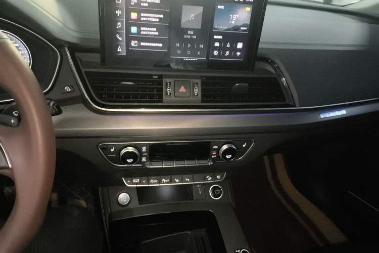 Used Audi Q5L 2022 45T Luxury Dynamic Model
