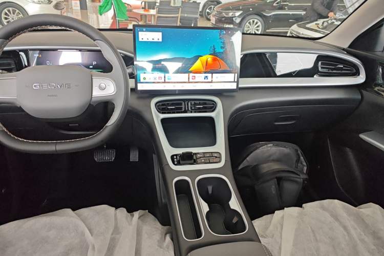 Used  Geome 2025 410 km Free Version
