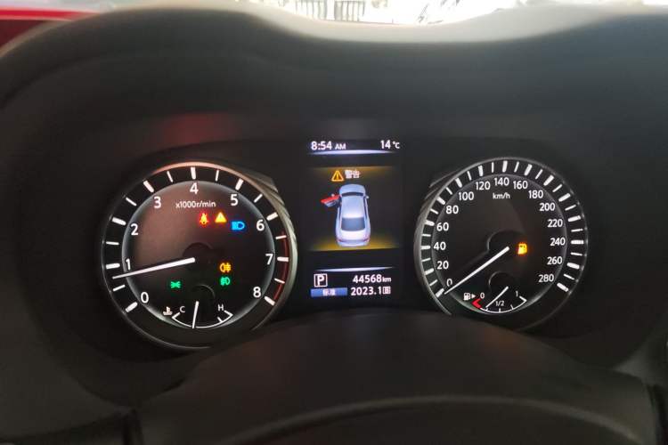 Used Infiniti Q50L 2018 2.0T Enjoyment Version China VI Standard