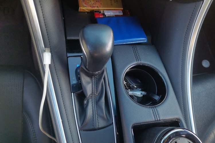 Used Toyota Avalon 2023 2.0L XLE Deluxe Edition