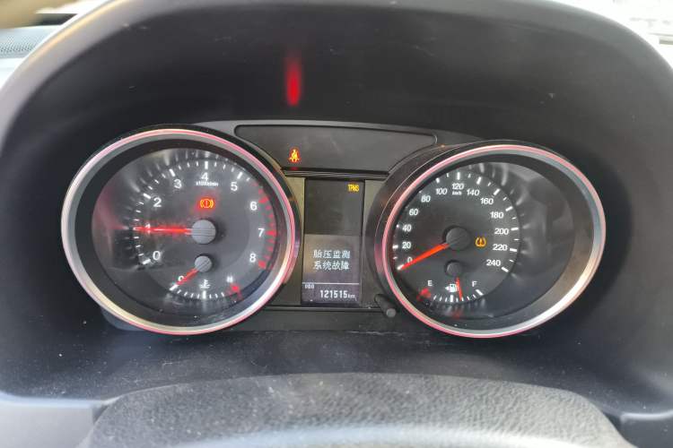 Used Haval H6 2015 Revised Version Sport Edition 1.5T Manual Transmission Two-Wheel Drive Elite Grade
