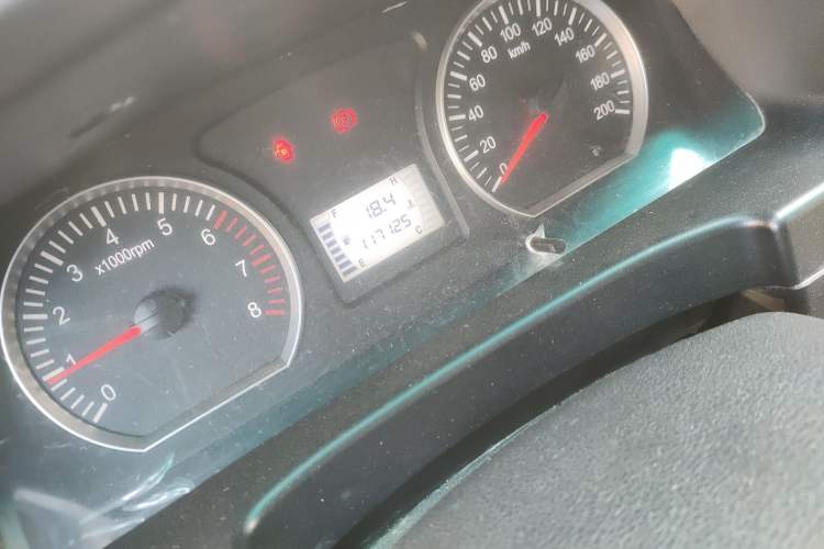 Used FORTHING Lingzhi 2017 Restyled M3L 1.6L 7-Seater Comfort Version