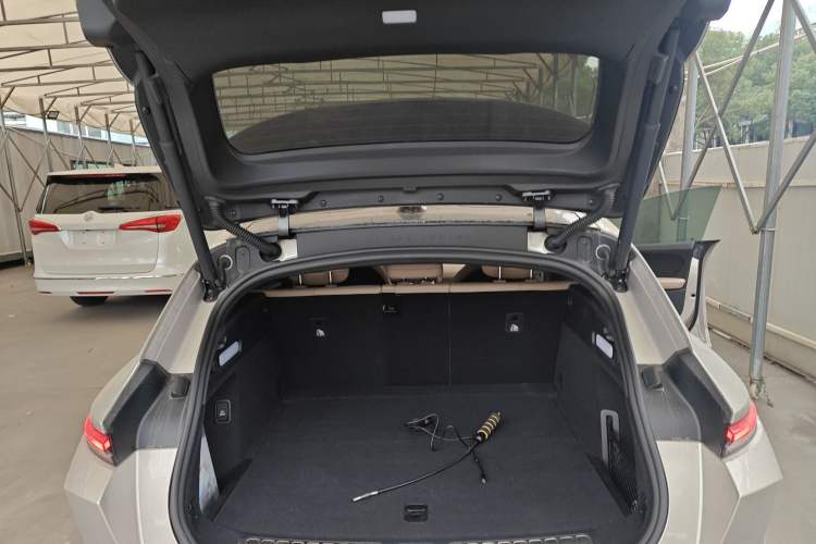 Used Nio ET5T 2023 75 kWh Touring