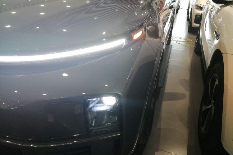 Used Li Auto L8 2023 Air model
